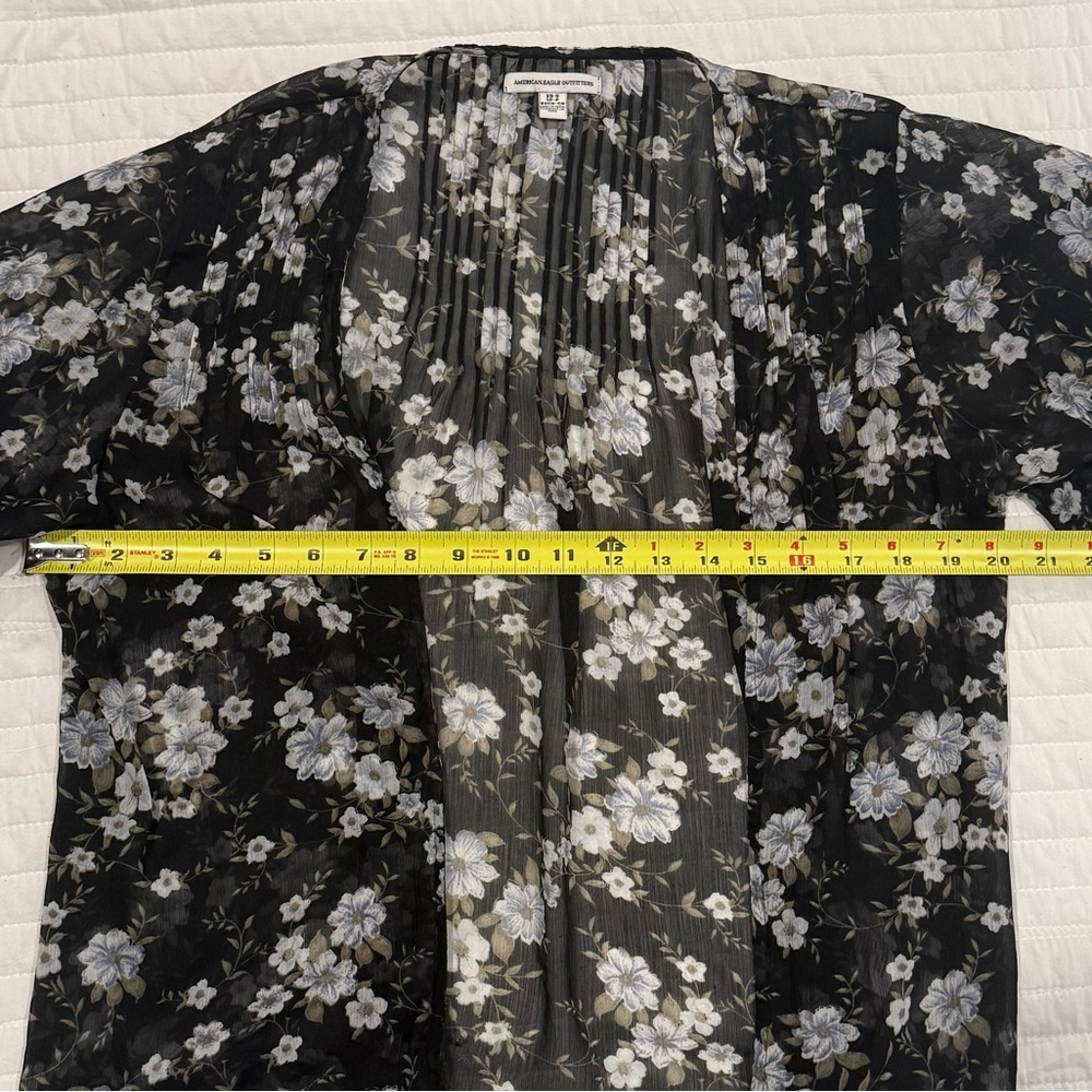 American Eagle Outfitters Black & White Floral Ruffle Boho Kimono Women's XS/S - Picture 4 of 6